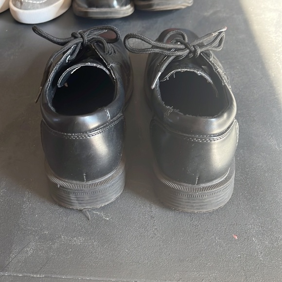 Boys Madison Ave Dress Shoes size 3 1/2 black - Picture 4 of 6